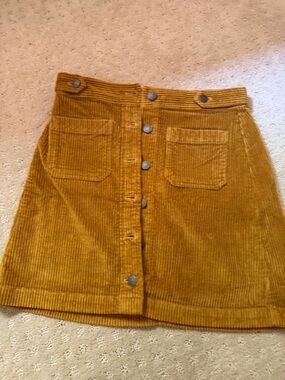 Madewell Corduroy Button-Front Skirt in Mustard Gold
